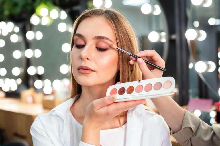 9 Tipps, um Ihre Haut natürlich zum Strahlen zu bringen